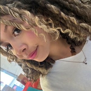 Meet your Posher, Kailey